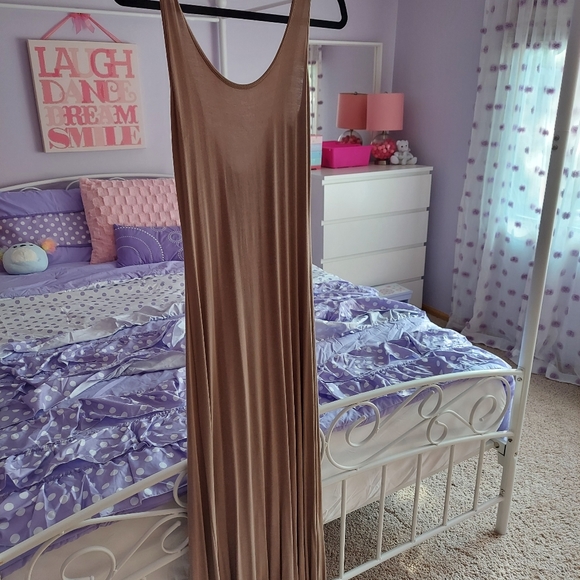 Maxi dress - Picture 2 of 3